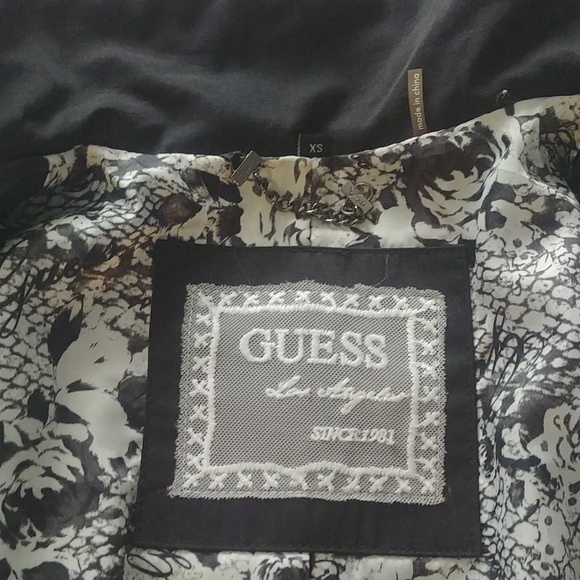 Guess Spring Raincoat - Picture 5 of 7
